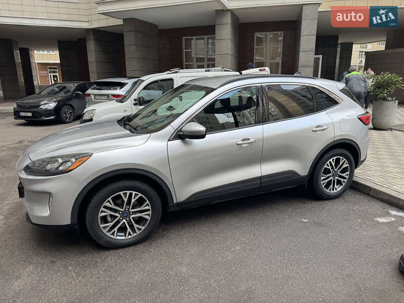 Внедорожник / Кроссовер Ford Escape 2019 в Киеве