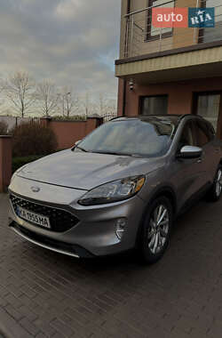 Внедорожник / Кроссовер Ford Escape 2021 в Киеве