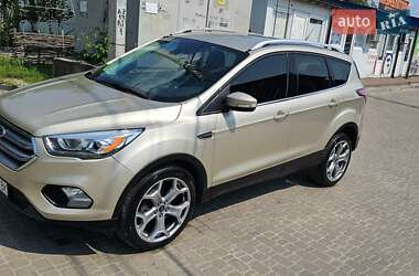 Позашляховик / Кросовер Ford Escape 2016 в Києві