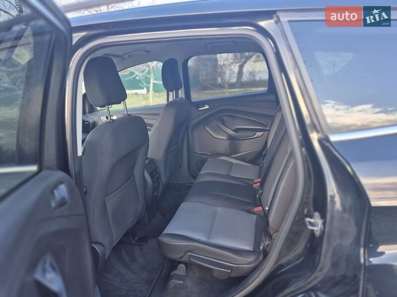 Внедорожник / Кроссовер Ford Escape 2018 в Дубно