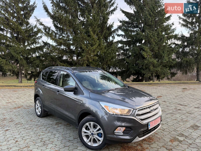Внедорожник / Кроссовер Ford Escape 2017 в Дубно