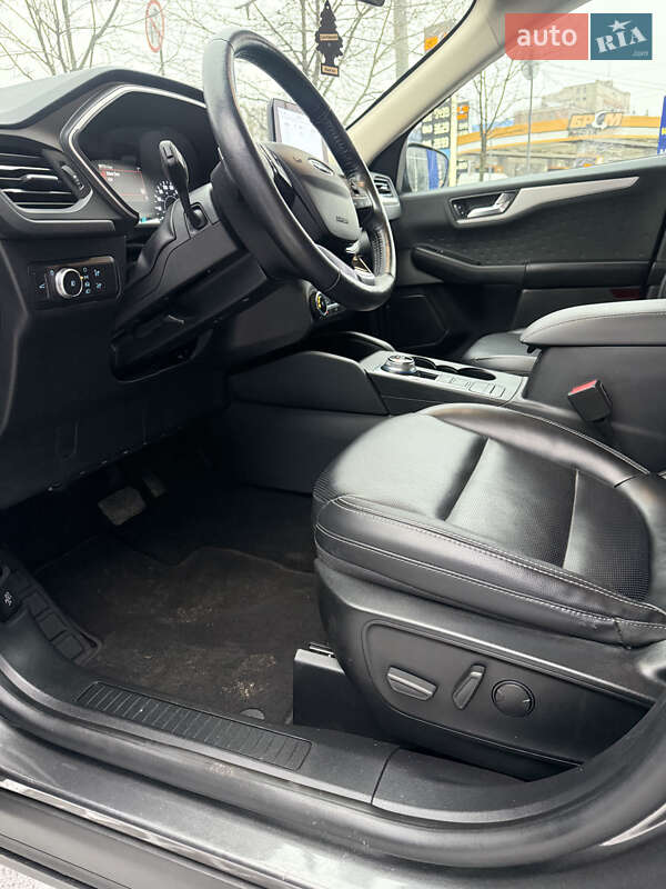 Позашляховик / Кросовер Ford Escape 2019 в Харкові