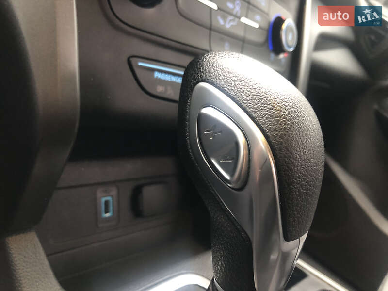 Позашляховик / Кросовер Ford Escape 2017 в Рівному