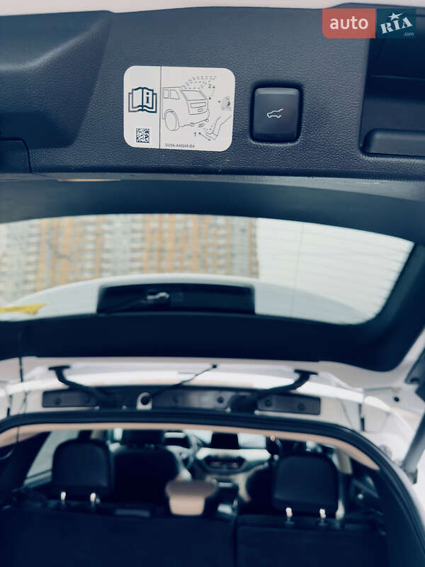 Внедорожник / Кроссовер Ford Escape 2019 в Киеве