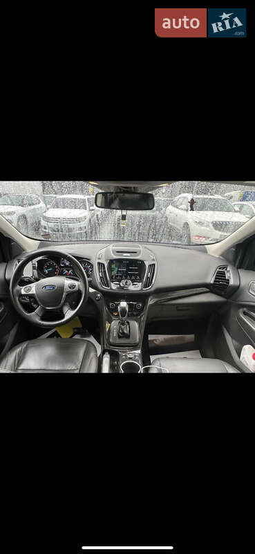 Внедорожник / Кроссовер Ford Escape 2015 в Ивано-Франковске