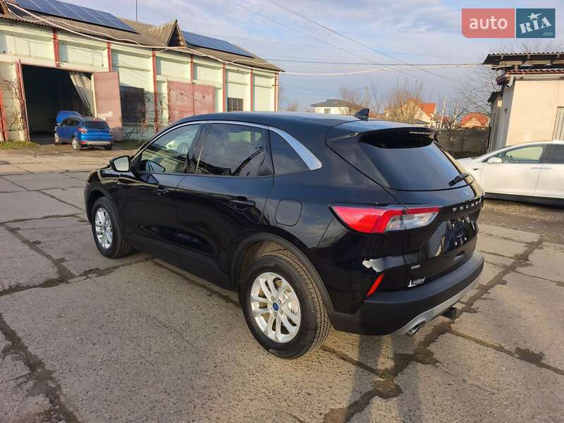 Внедорожник / Кроссовер Ford Escape 2020 в Стрые