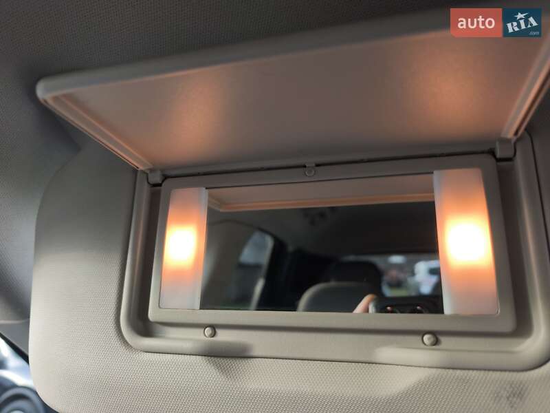 Внедорожник / Кроссовер Ford Escape 2020 в Стрые