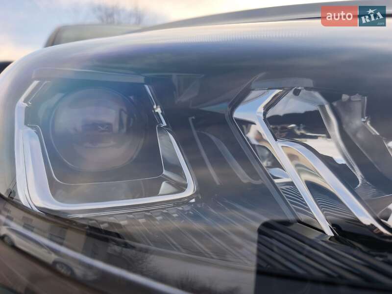 Внедорожник / Кроссовер Ford Escape 2020 в Стрые