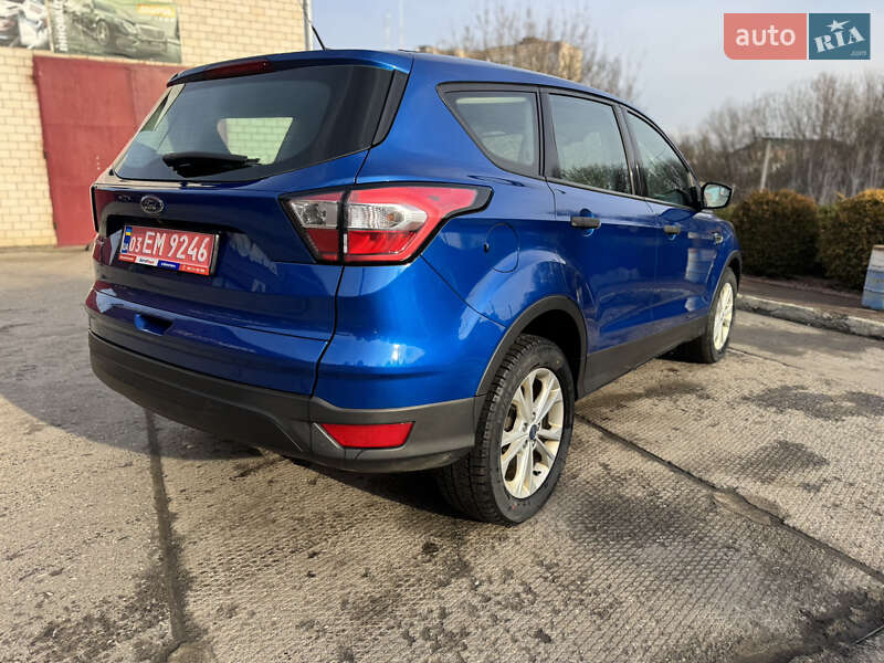 Внедорожник / Кроссовер Ford Escape 2017 в Шепетовке