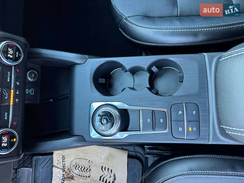 Позашляховик / Кросовер Ford Escape 2020 в Полтаві