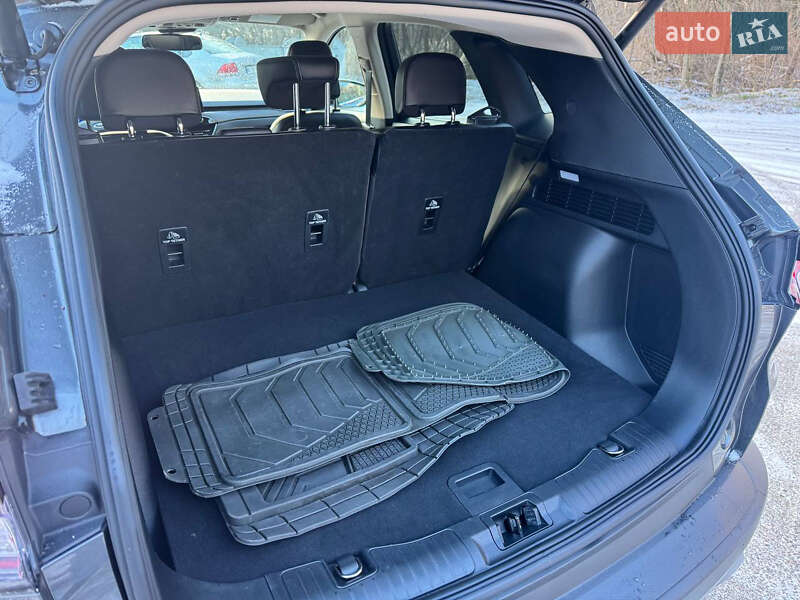 Позашляховик / Кросовер Ford Escape 2020 в Полтаві