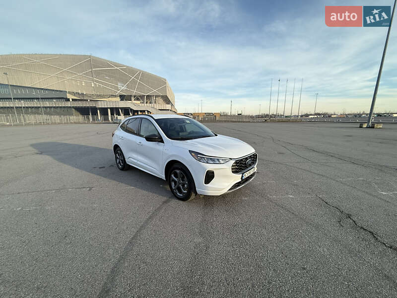 Внедорожник / Кроссовер Ford Escape 2023 в Львове