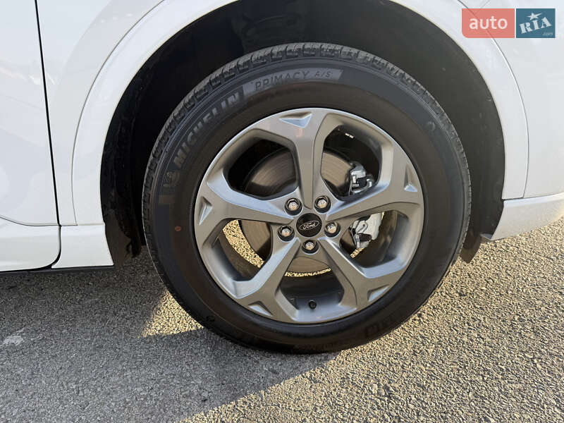 Внедорожник / Кроссовер Ford Escape 2023 в Львове