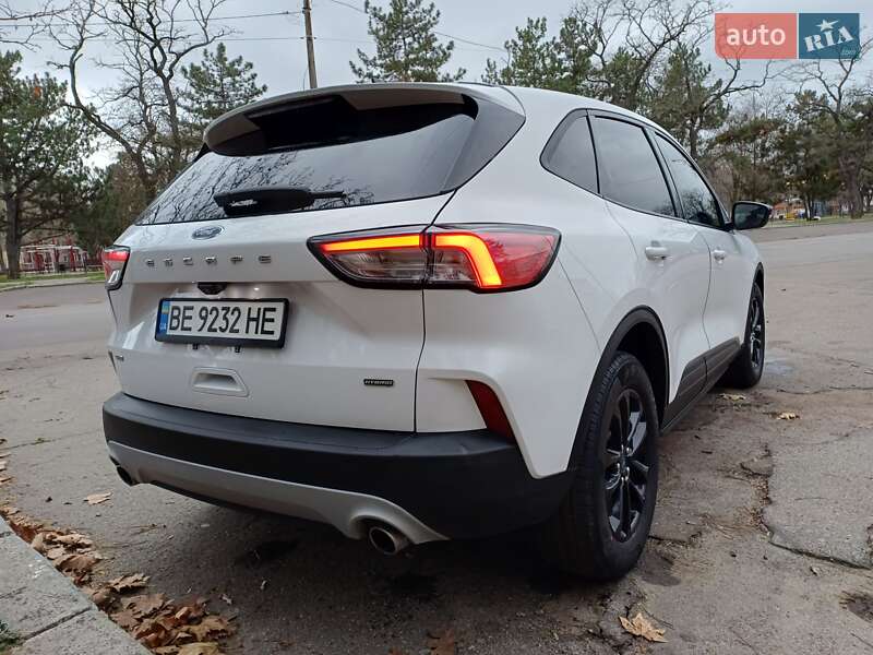 Внедорожник / Кроссовер Ford Escape 2020 в Николаеве