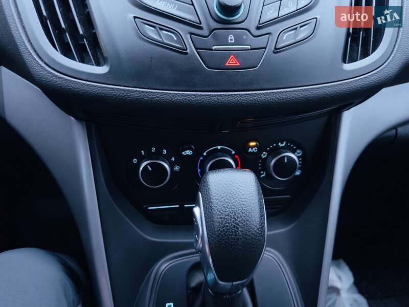 Внедорожник / Кроссовер Ford Escape 2014 в Лубнах