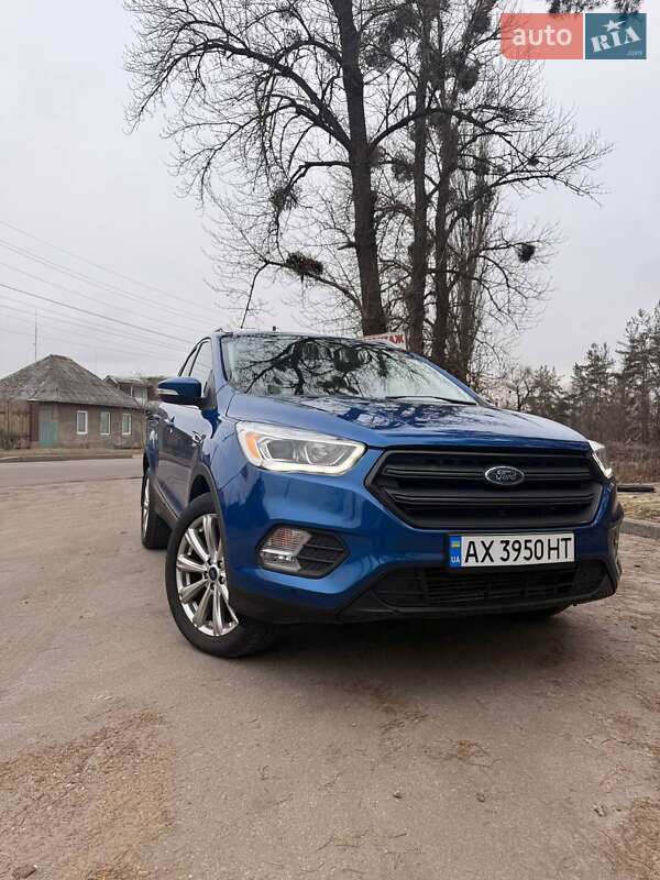 Позашляховик / Кросовер Ford Escape 2016 в Харкові