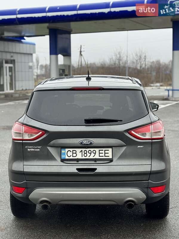 Внедорожник / Кроссовер Ford Escape 2015 в Мене