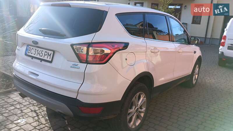 Внедорожник / Кроссовер Ford Escape 2017 в Львове