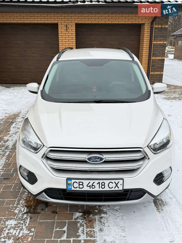 Позашляховик / Кросовер Ford Escape 2017 в Чернігові
