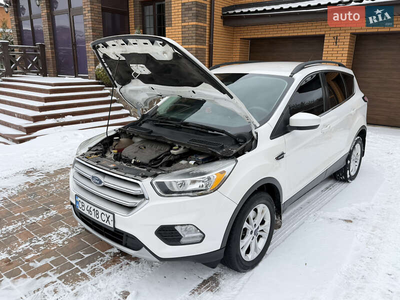 Позашляховик / Кросовер Ford Escape 2017 в Чернігові