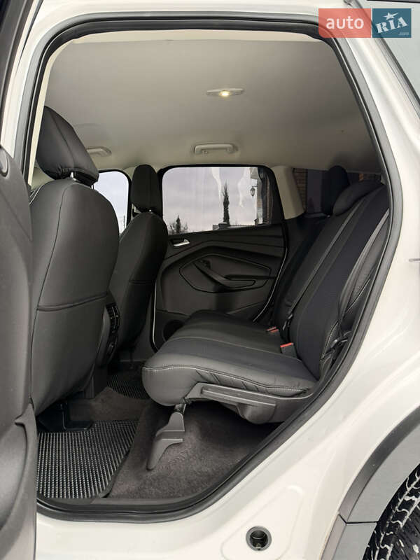 Позашляховик / Кросовер Ford Escape 2017 в Чернігові