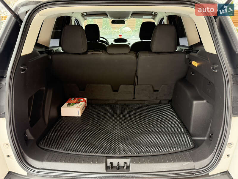 Позашляховик / Кросовер Ford Escape 2017 в Чернігові