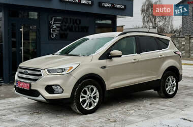Позашляховик / Кросовер Ford Escape 2018 в Рівному
