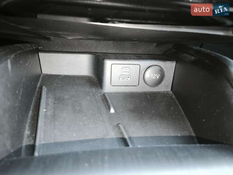 Внедорожник / Кроссовер Ford Escape 2022 в Киеве