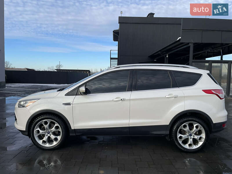 Внедорожник / Кроссовер Ford Escape 2015 в Рожнятове