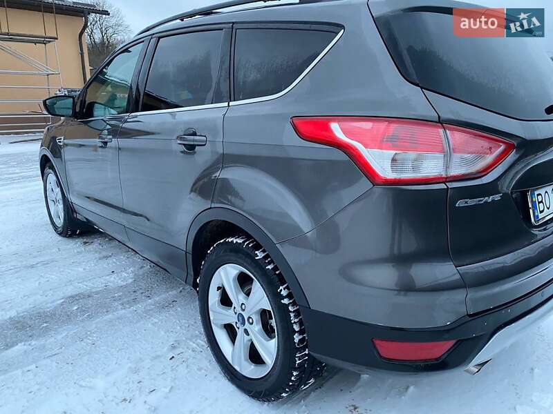 Позашляховик / Кросовер Ford Escape 2015 в Копичинці