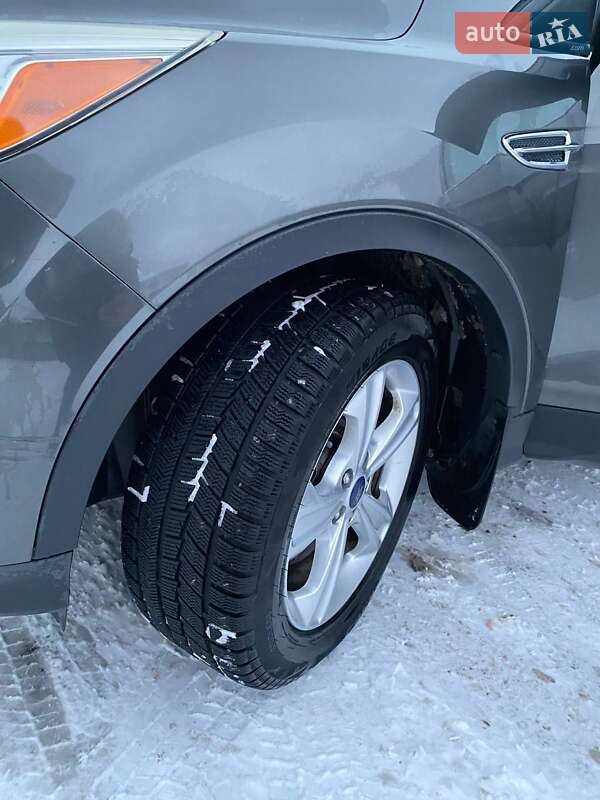 Позашляховик / Кросовер Ford Escape 2015 в Копичинці