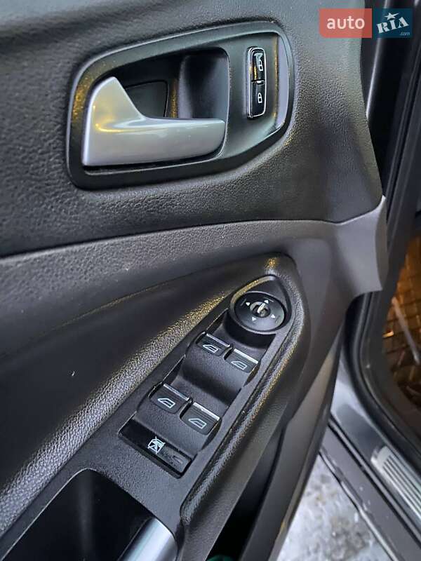 Позашляховик / Кросовер Ford Escape 2015 в Копичинці