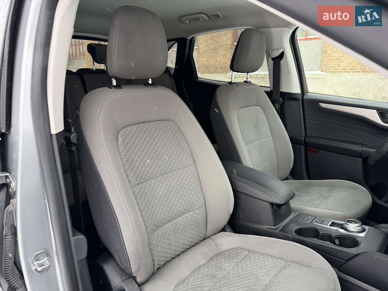 Позашляховик / Кросовер Ford Escape 2022 в Черкасах