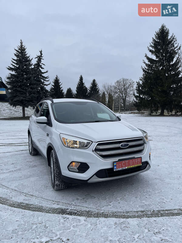 Позашляховик / Кросовер Ford Escape 2016 в Дубні