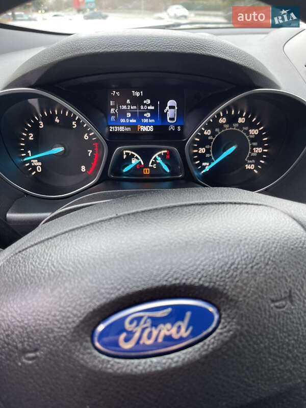 Позашляховик / Кросовер Ford Escape 2016 в Дубні