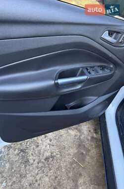 Внедорожник / Кроссовер Ford Escape 2014 в Ужгороде