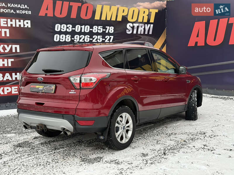 Внедорожник / Кроссовер Ford Escape 2016 в Стрые