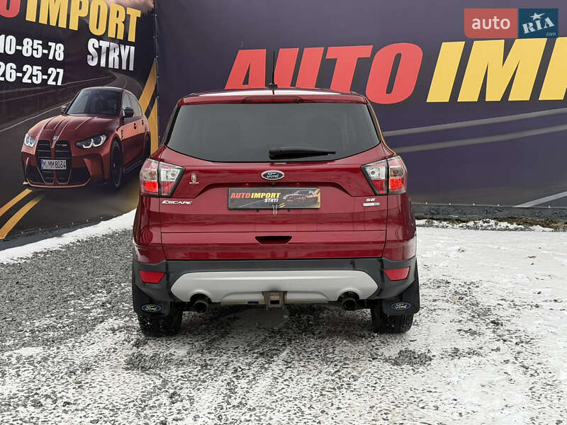 Внедорожник / Кроссовер Ford Escape 2016 в Стрые