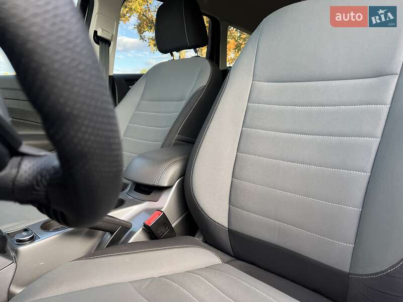 Позашляховик / Кросовер Ford Escape 2016 в Івано-Франківську