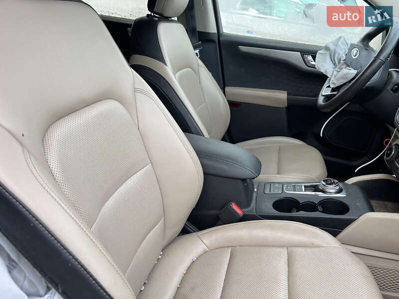 Внедорожник / Кроссовер Ford Escape 2020 в Львове