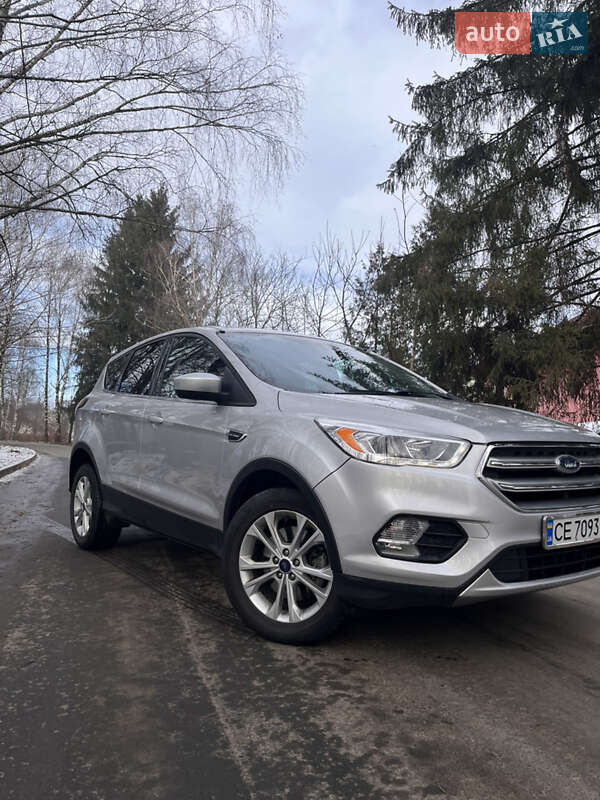 Внедорожник / Кроссовер Ford Escape 2016 в Черновцах