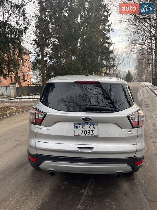 Внедорожник / Кроссовер Ford Escape 2016 в Черновцах