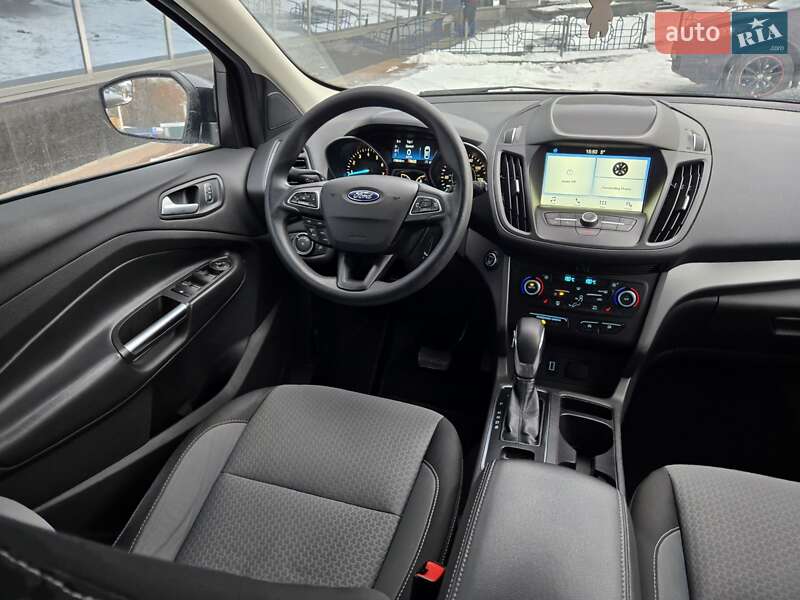 Внедорожник / Кроссовер Ford Escape 2018 в Киеве