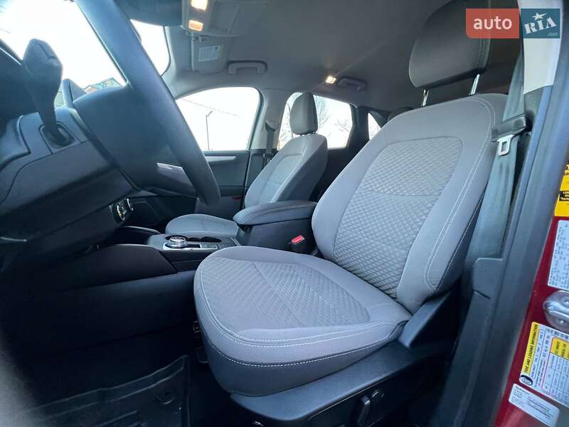 Позашляховик / Кросовер Ford Escape 2020 в Коломиї