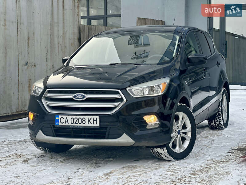 Позашляховик / Кросовер Ford Escape 2017 в Черкасах