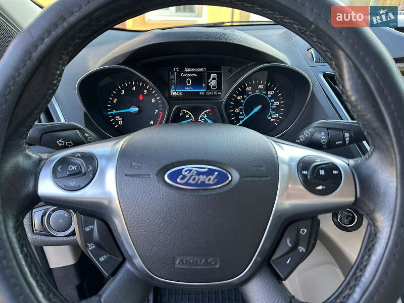 Внедорожник / Кроссовер Ford Escape 2013 в Волочиске