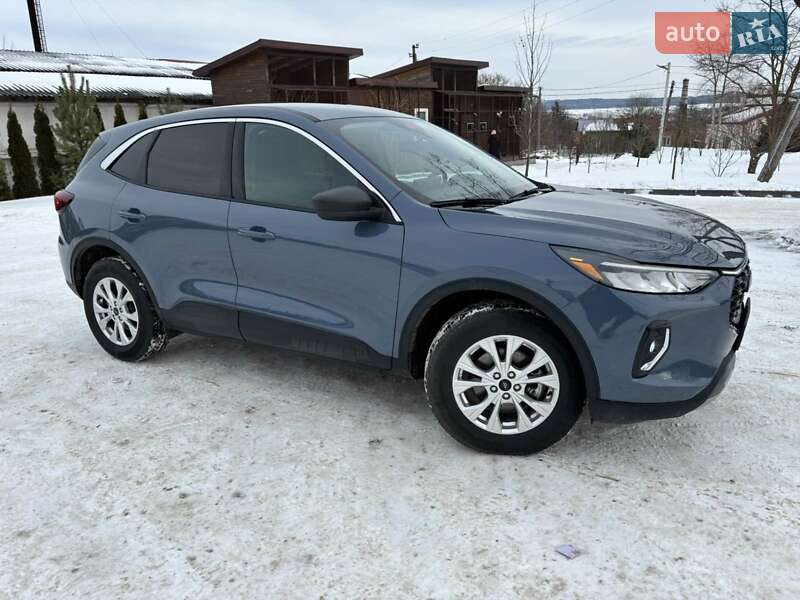 Внедорожник / Кроссовер Ford Escape 2023 в Золочеве