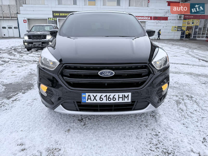 Позашляховик / Кросовер Ford Escape 2017 в Харкові