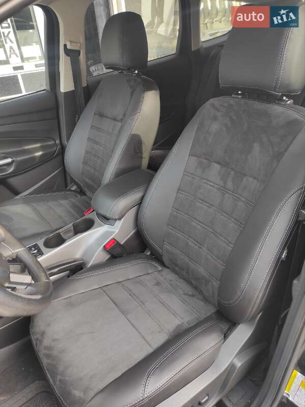 Позашляховик / Кросовер Ford Escape 2015 в Миколаєві