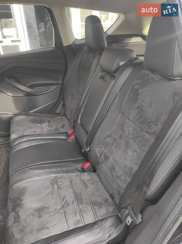 Позашляховик / Кросовер Ford Escape 2015 в Миколаєві